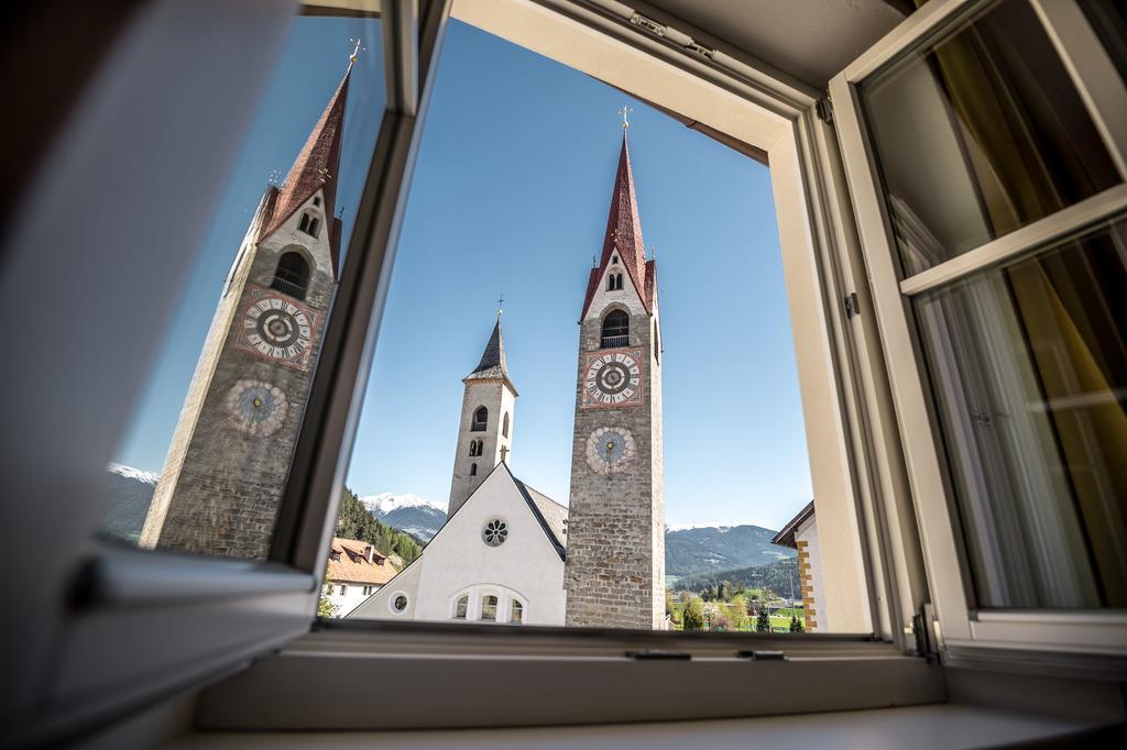 Gasthof Traube San Lorenzo di Sebato Exterior photo