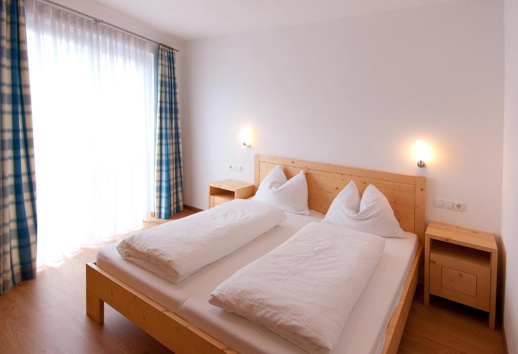 Gasthof Traube San Lorenzo di Sebato Room photo