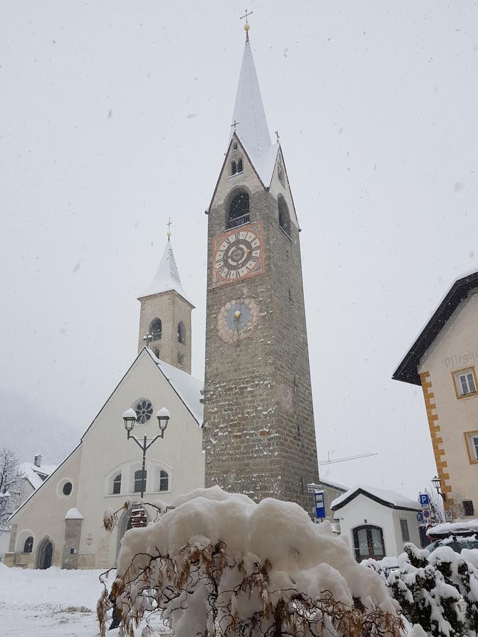 Gasthof Traube San Lorenzo di Sebato Exterior photo